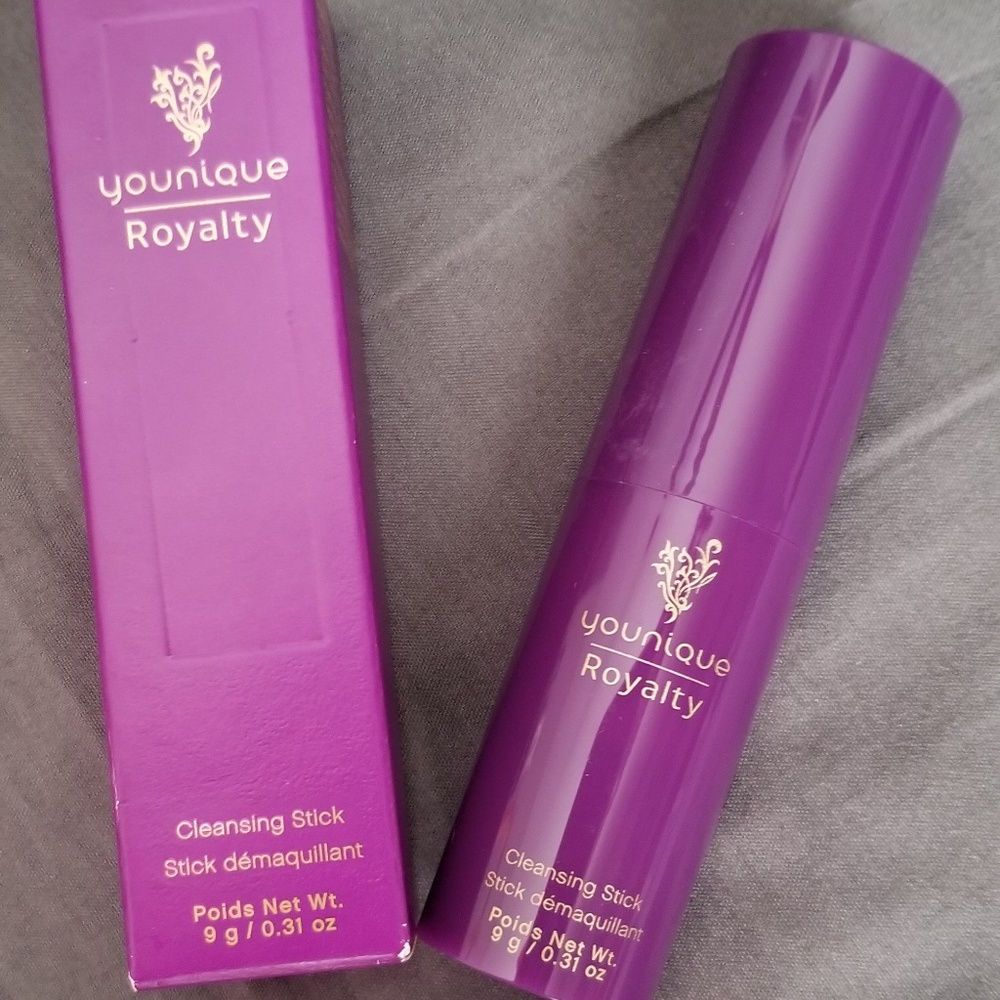 YOUNIQUE ROYALTY™ CLEANSING STICK